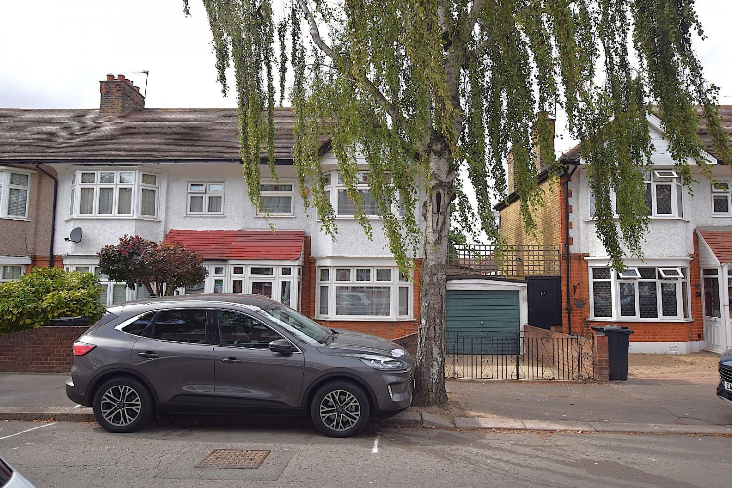 Yoxley Drive, Ilford, IG2
