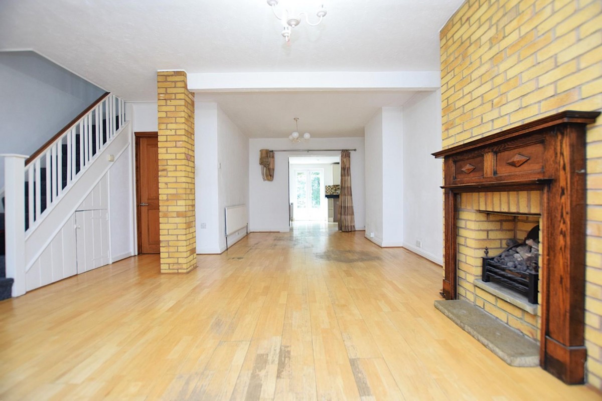 Yoxley Drive, Ilford, IG2