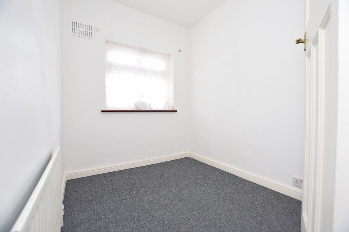 Yoxley Drive, Ilford, IG2