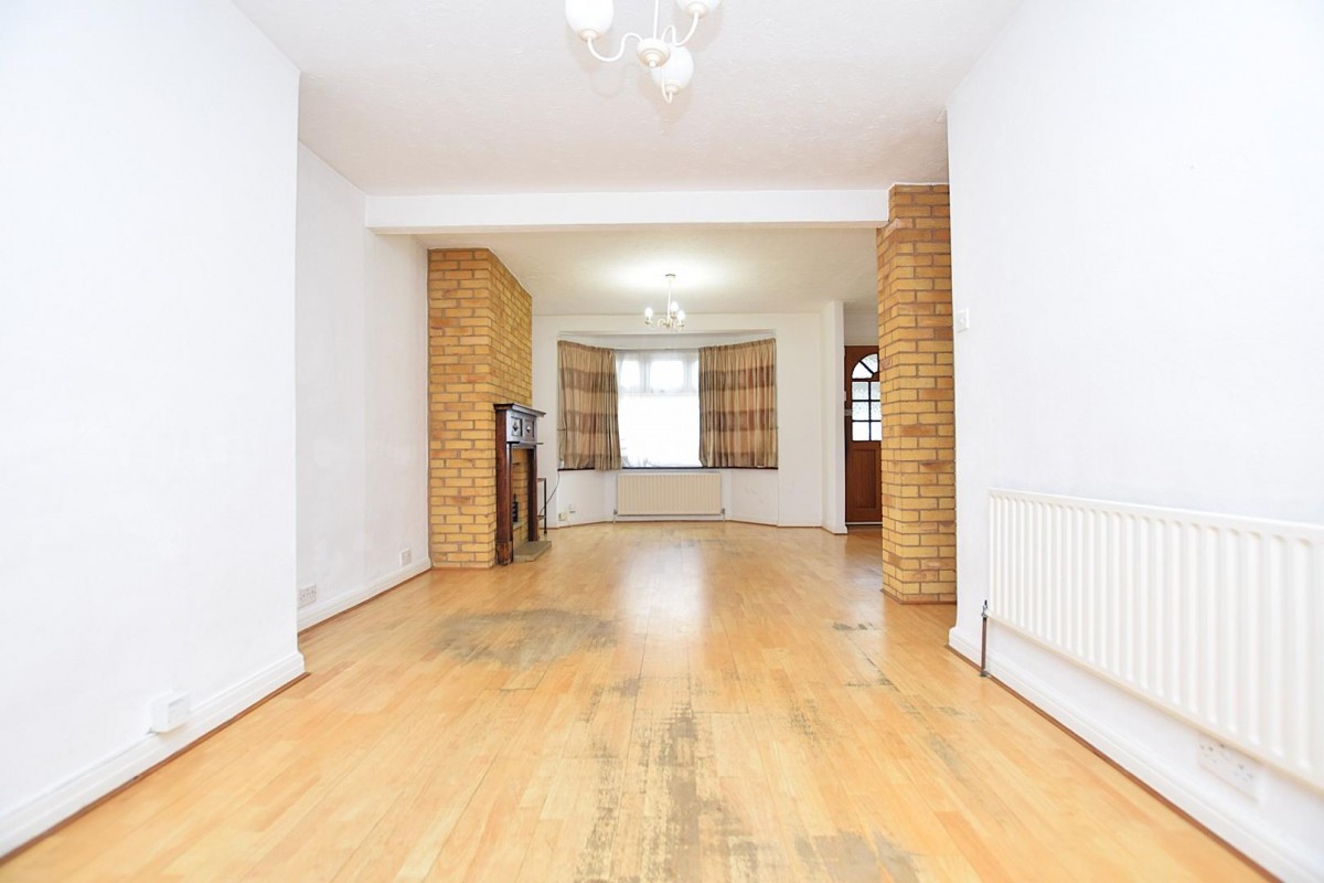 Yoxley Drive, Ilford, IG2