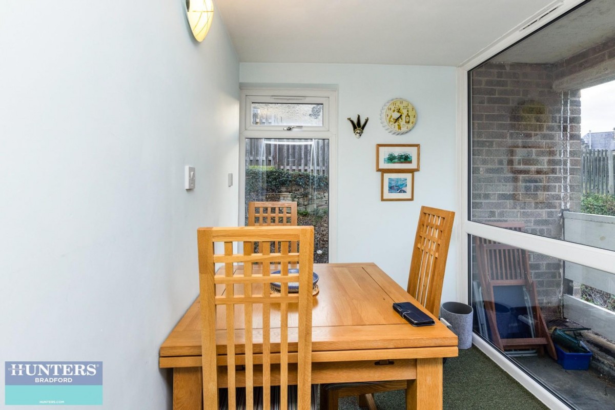 6, Frizley Gardens Frizinghall, Bradford, West Yorkshire, BD9 4LY