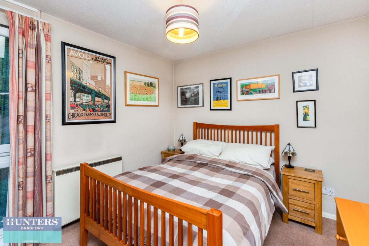 6, Frizley Gardens Frizinghall, Bradford, West Yorkshire, BD9 4LY