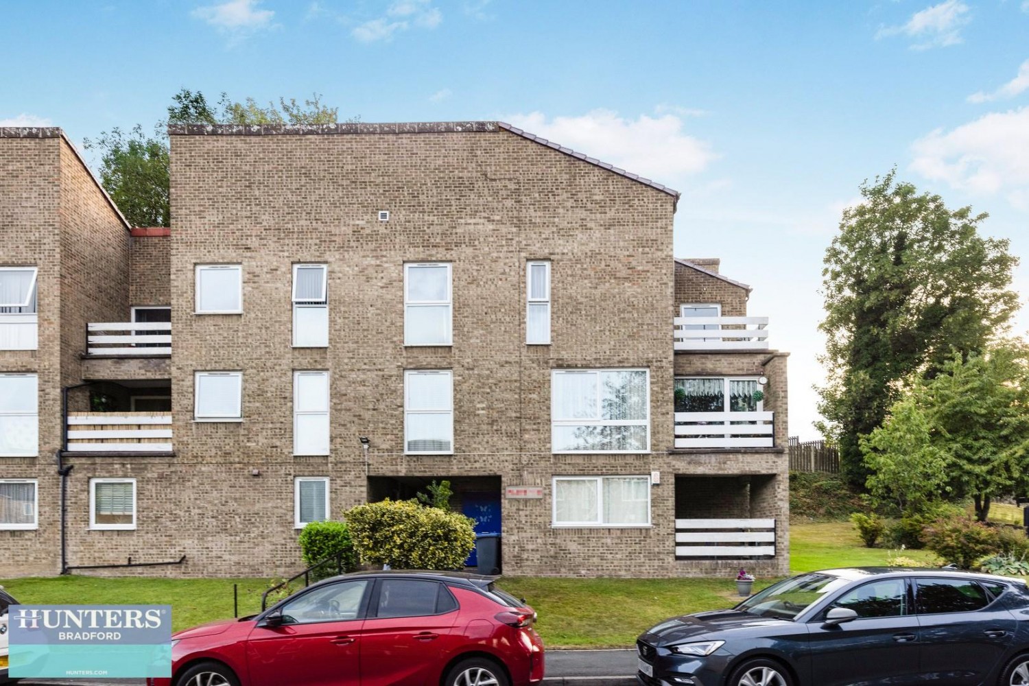 6, Frizley Gardens Frizinghall, Bradford, West Yorkshire, BD9 4LY