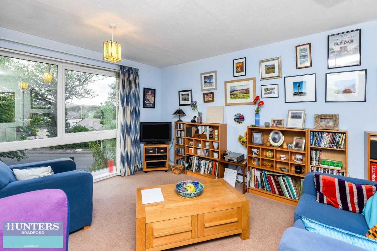 6, Frizley Gardens Frizinghall, Bradford, West Yorkshire, BD9 4LY