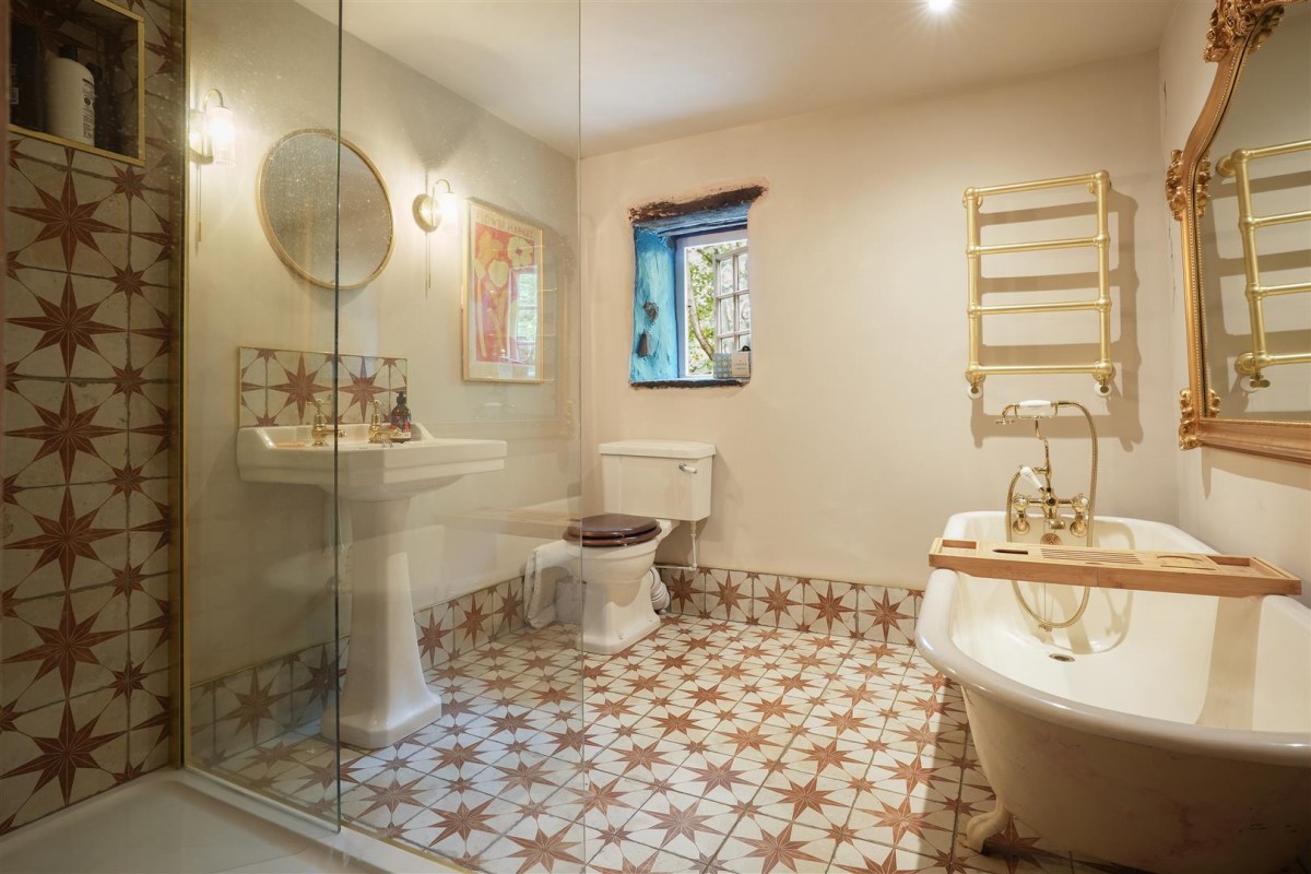 Jordanthorpe Farm, Bochum Parkway Sheffield, S8 8JR