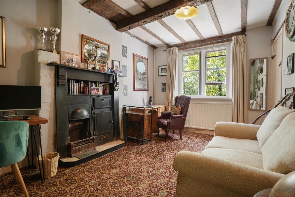 Jordanthorpe Farm, Bochum Parkway Sheffield, S8 8JR