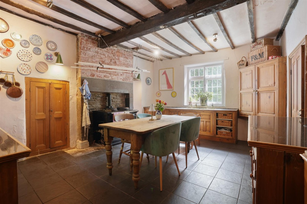 Jordanthorpe Farm, Bochum Parkway Sheffield, S8 8JR