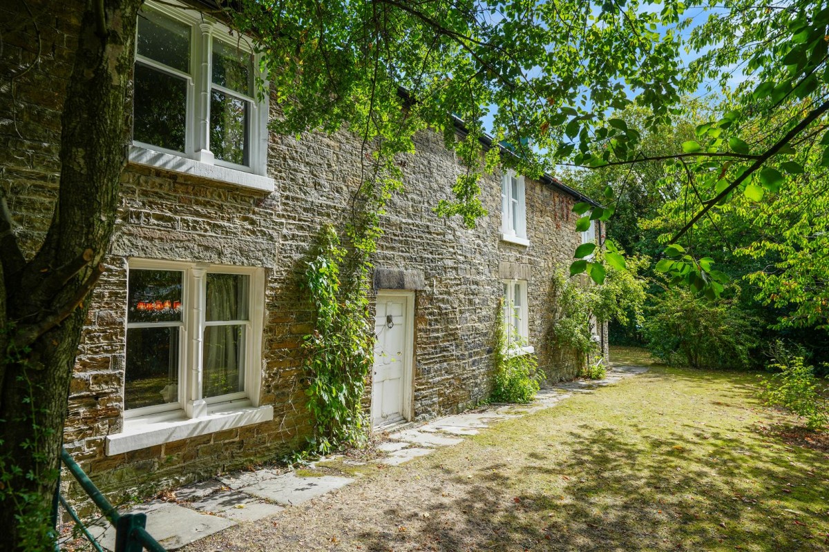 Jordanthorpe Farm, Bochum Parkway Sheffield, S8 8JR