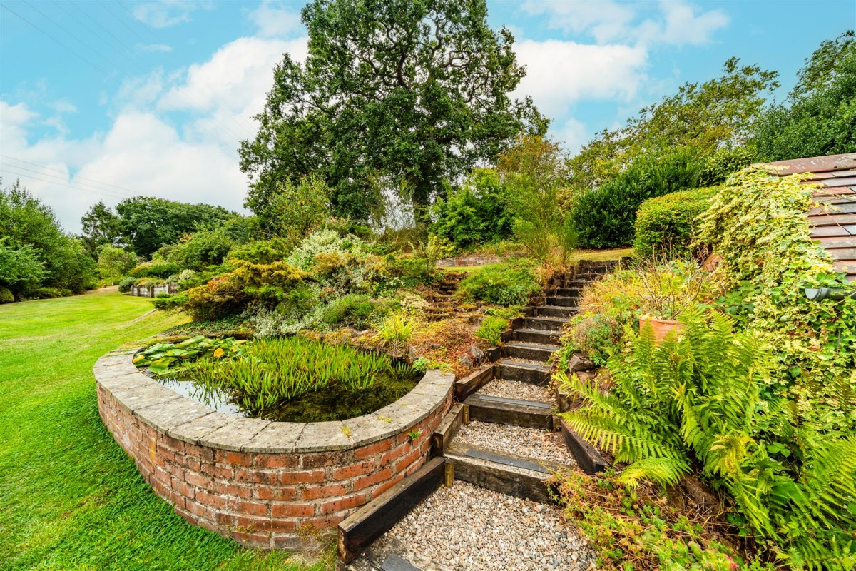 Whittington Old House, Horsebridge Lane, Kinver, DY7 6NX