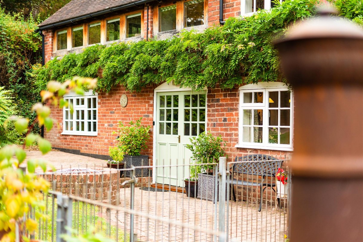 Whittington Old House, Horsebridge Lane, Kinver, DY7 6NX