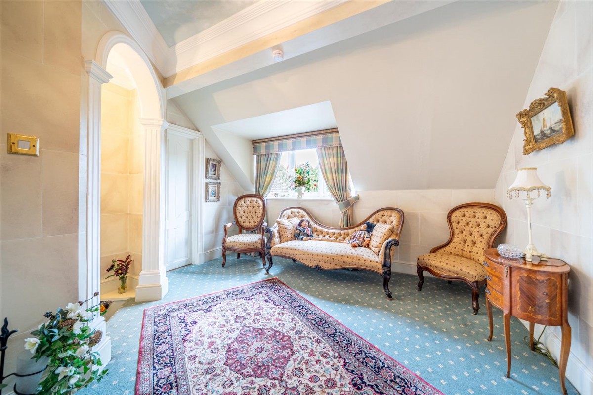 Castlecroft, Sheepwash Lane, Wolverley, DY11 5SE