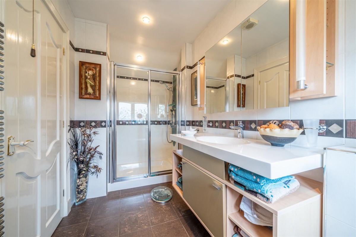 Castlecroft, Sheepwash Lane, Wolverley, DY11 5SE