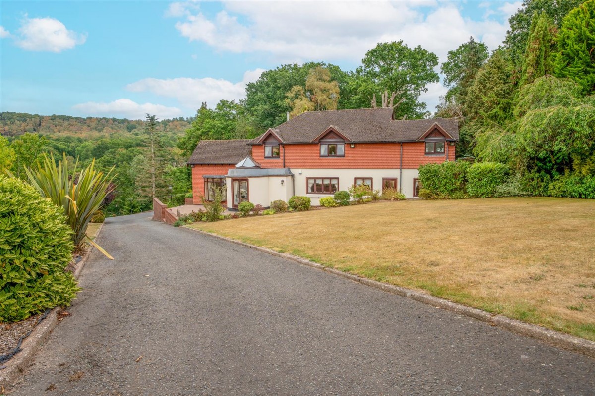 Castlecroft, Sheepwash Lane, Wolverley, DY11 5SE