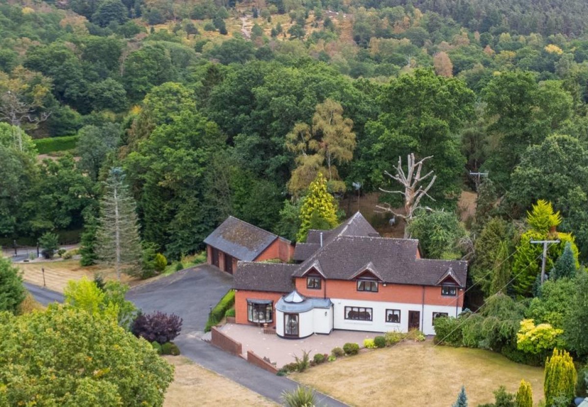 Castlecroft, Sheepwash Lane, Wolverley, DY11 5SE