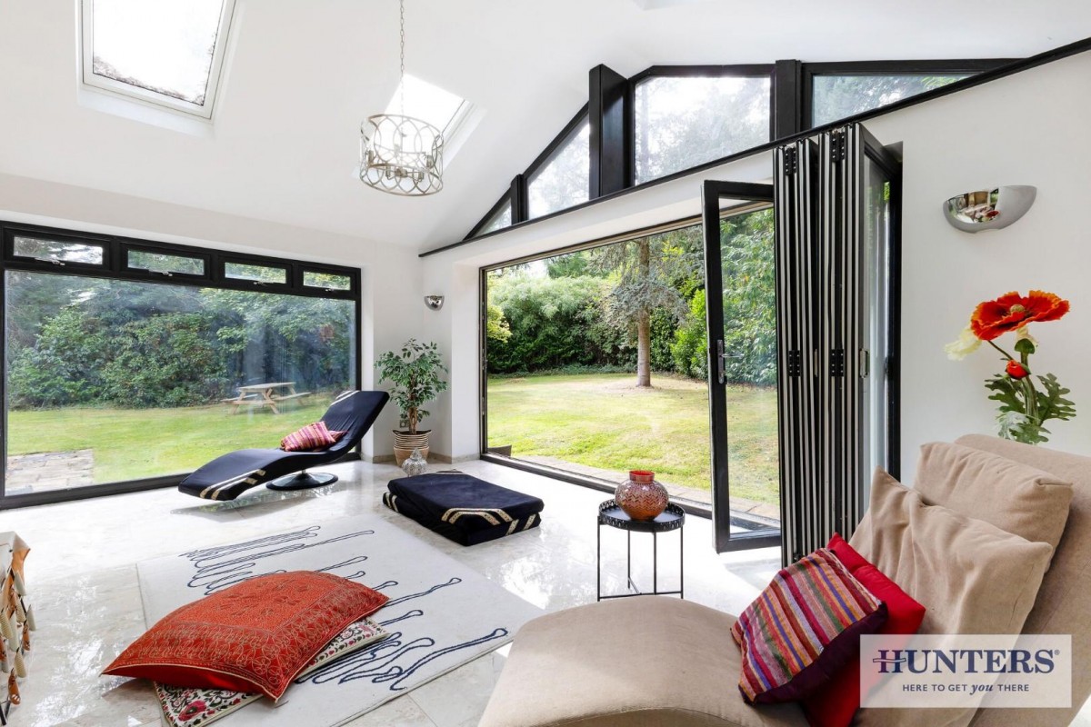 Esholt Avenue, Guiseley, Leeds