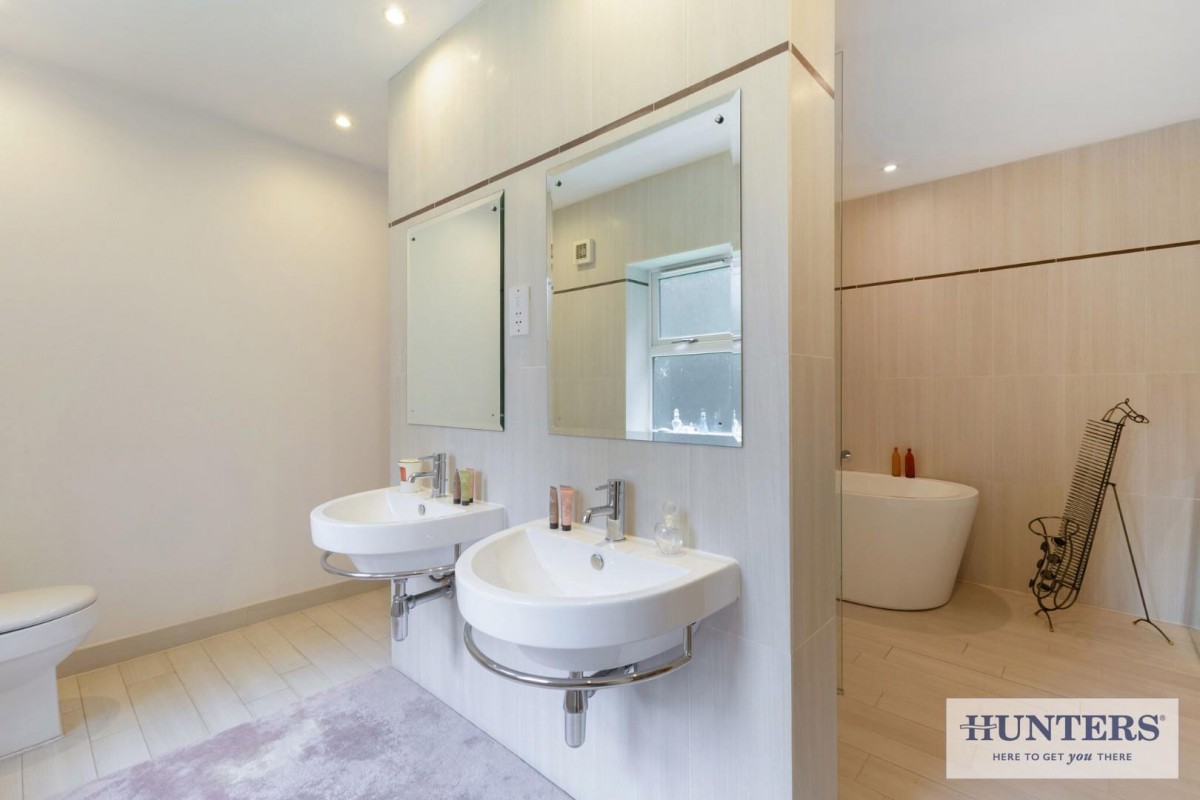 Esholt Avenue, Guiseley, Leeds