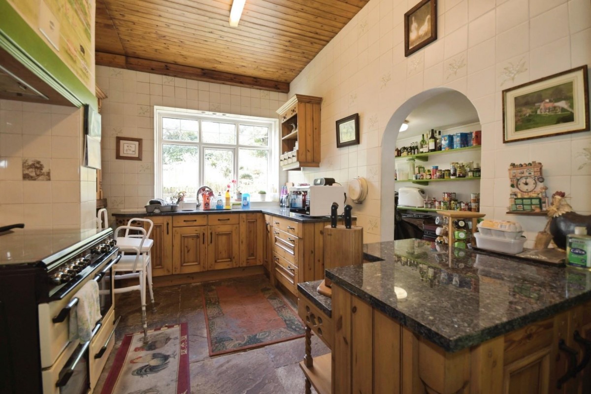 Thornhurst, Thorn House Lane, Wharncliffe Side, S35