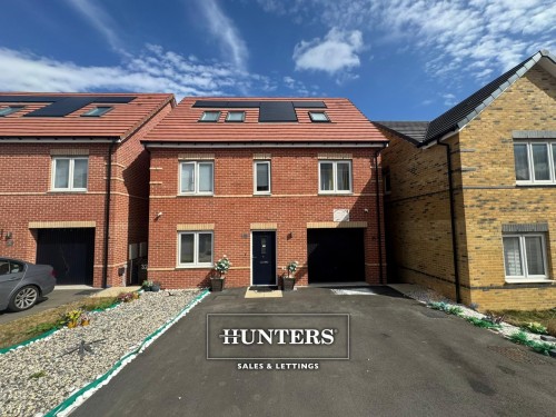 Lotus Crescent, Castleford