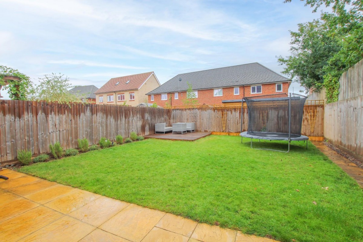 Shackleton Grove, Leighton Buzzard