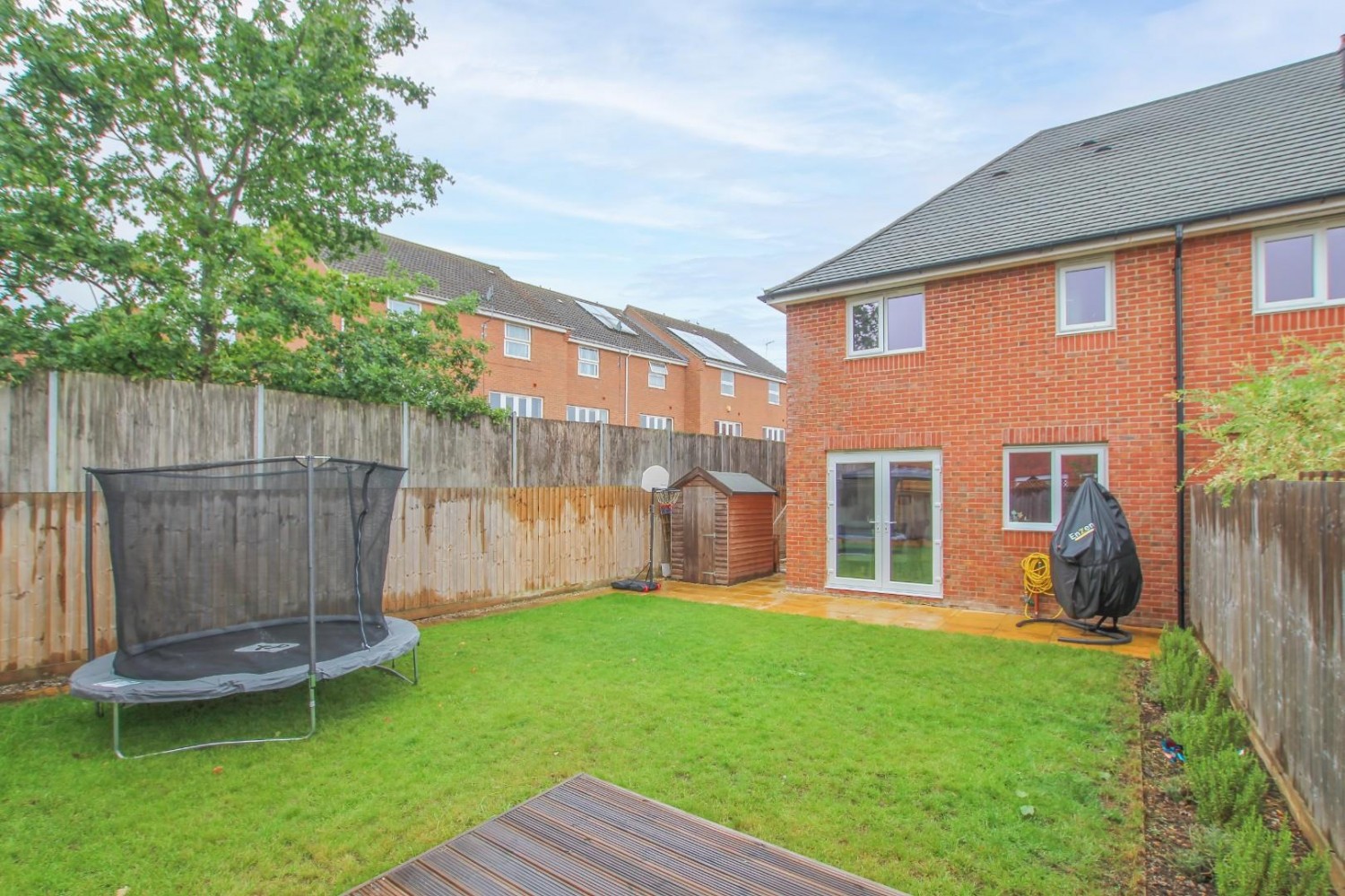 Shackleton Grove, Leighton Buzzard