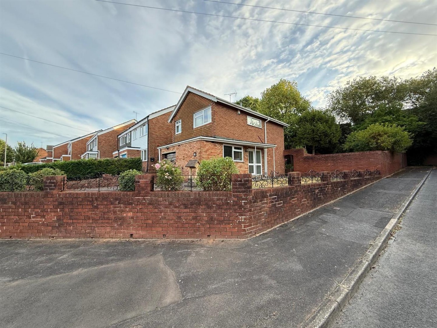 Penfields Road, Stourbridge, DY8 4LB