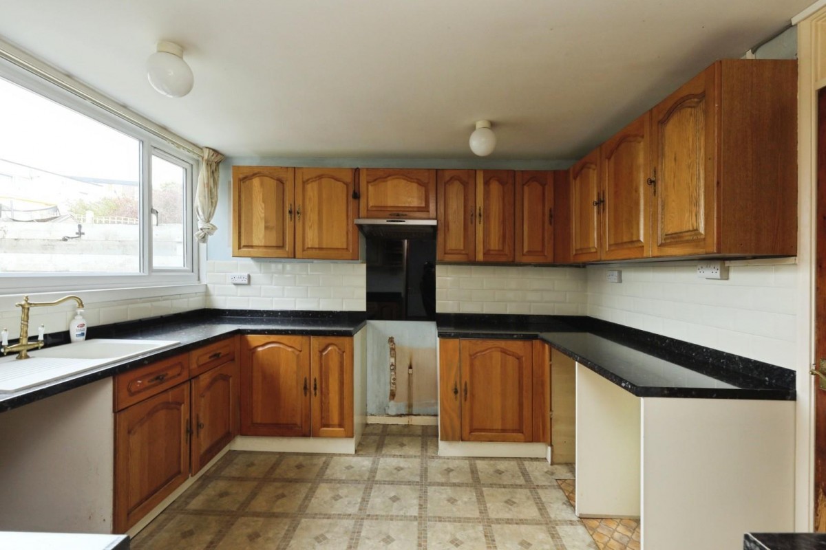 White Thorns Drive, Batemoor, Sheffield, S8 8ET
