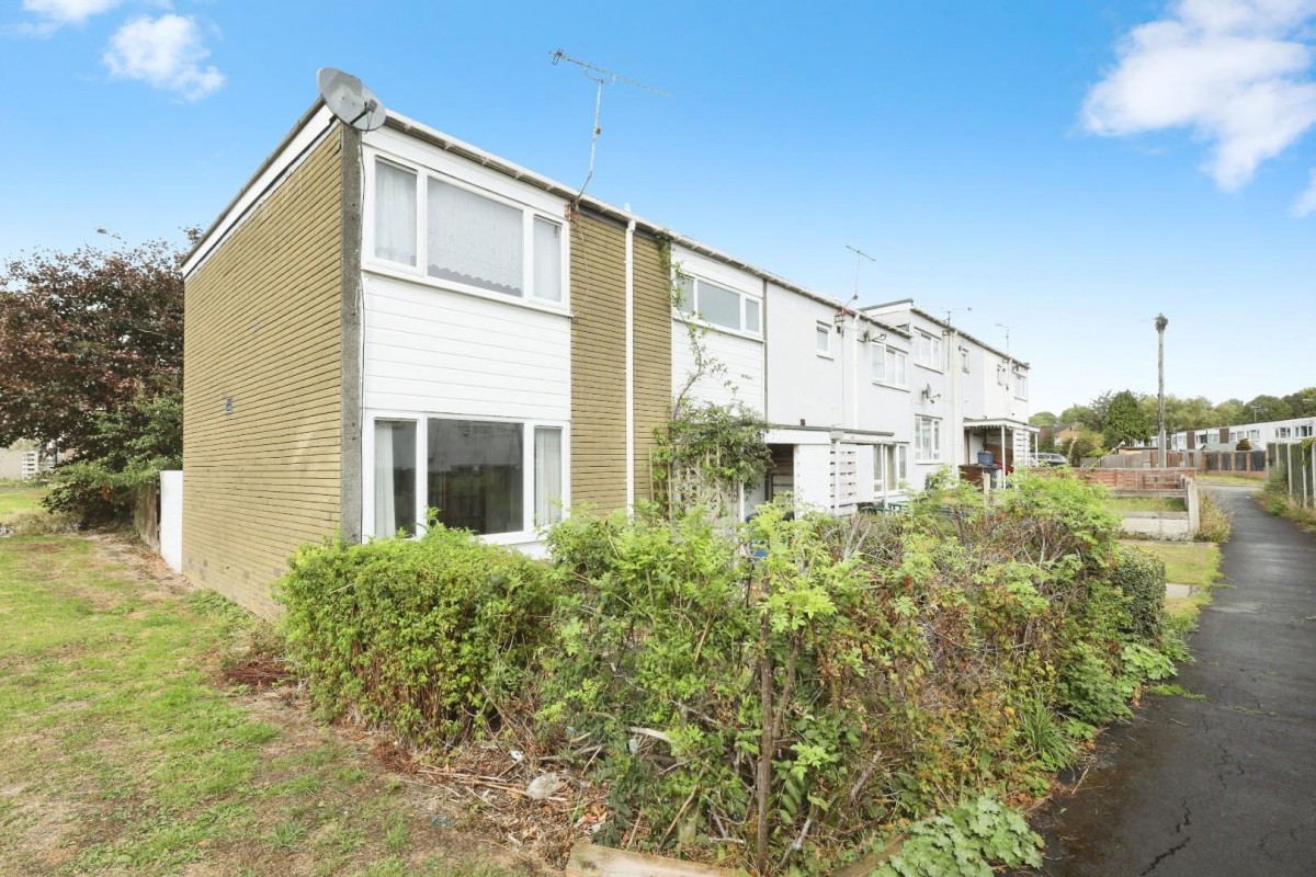White Thorns Drive, Batemoor, Sheffield, S8 8ET
