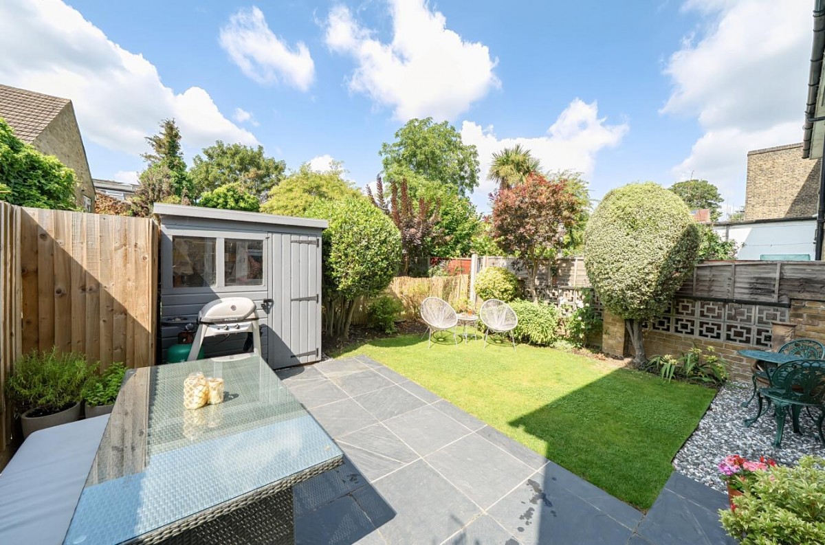 Faversham Road, London, SE6 4XE
