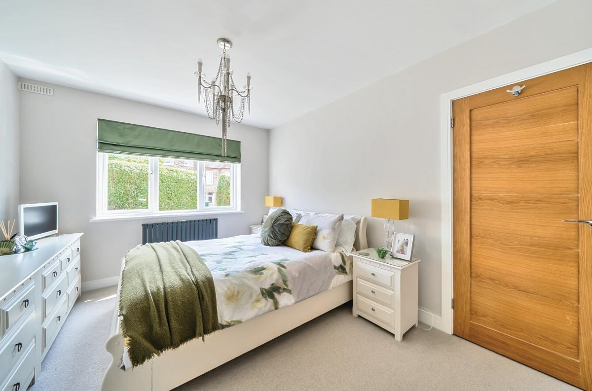 Faversham Road, London, SE6 4XE