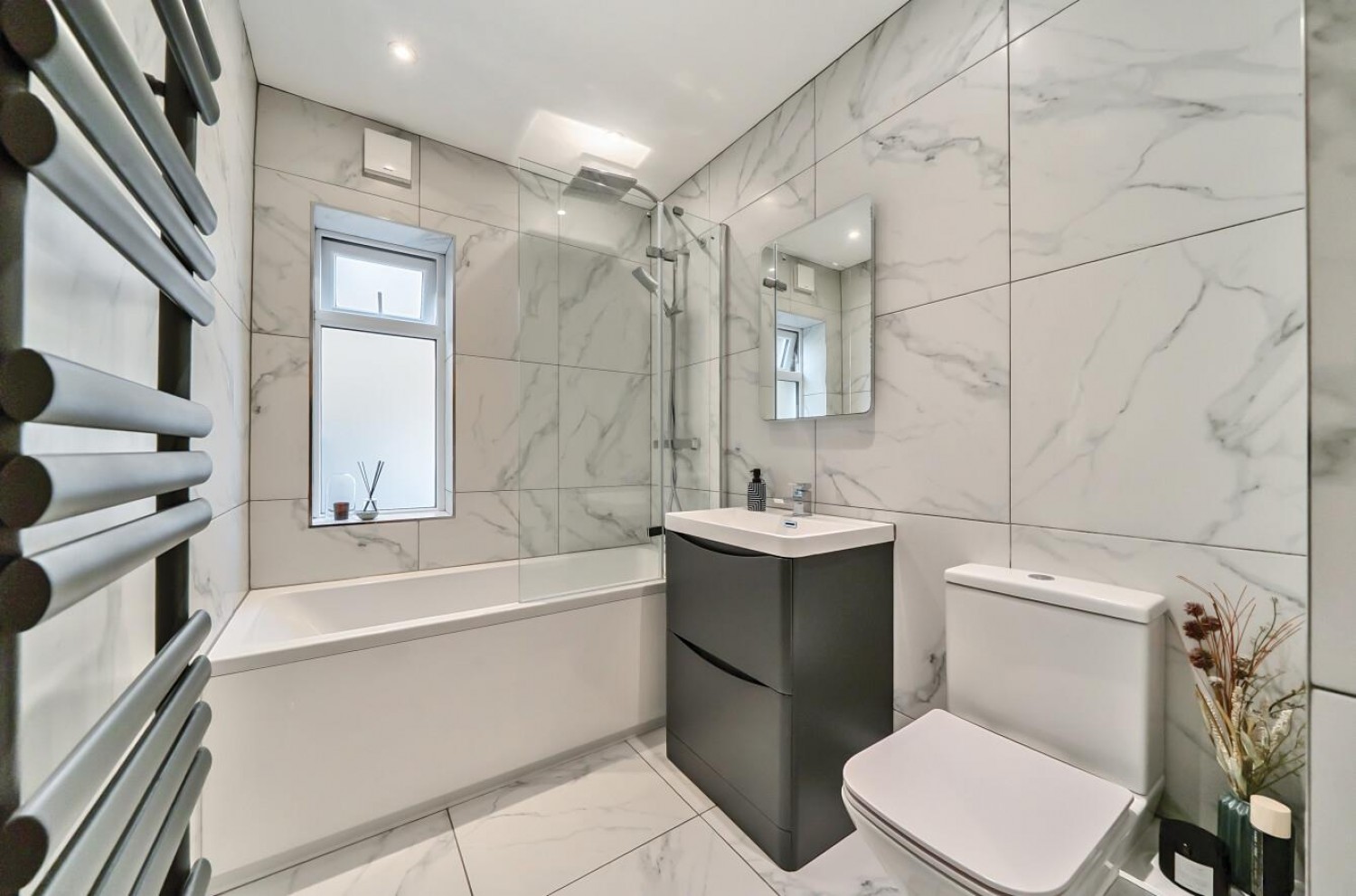 Faversham Road, London, SE6 4XE