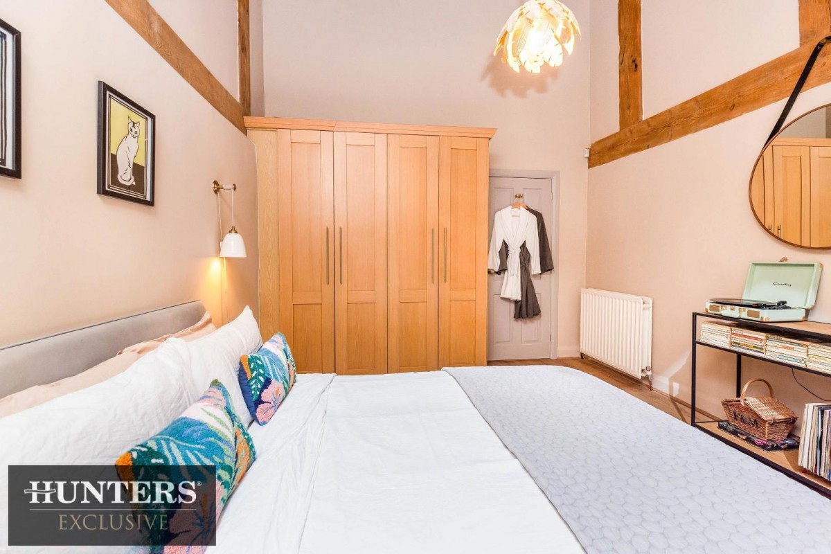 Dye Royd Barn, Headley Lane Thornton, Bradford, West Yorkshire, BD13 3LX