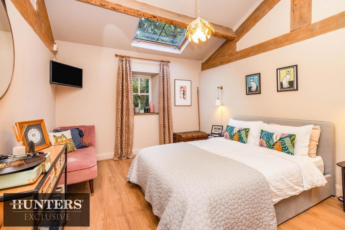 Dye Royd Barn, Headley Lane Thornton, Bradford, West Yorkshire, BD13 3LX