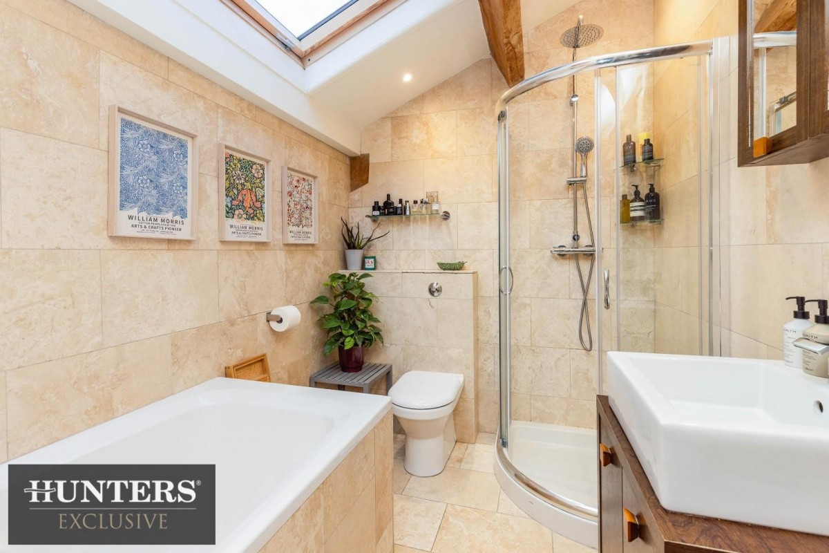 Dye Royd Barn, Headley Lane Thornton, Bradford, West Yorkshire, BD13 3LX