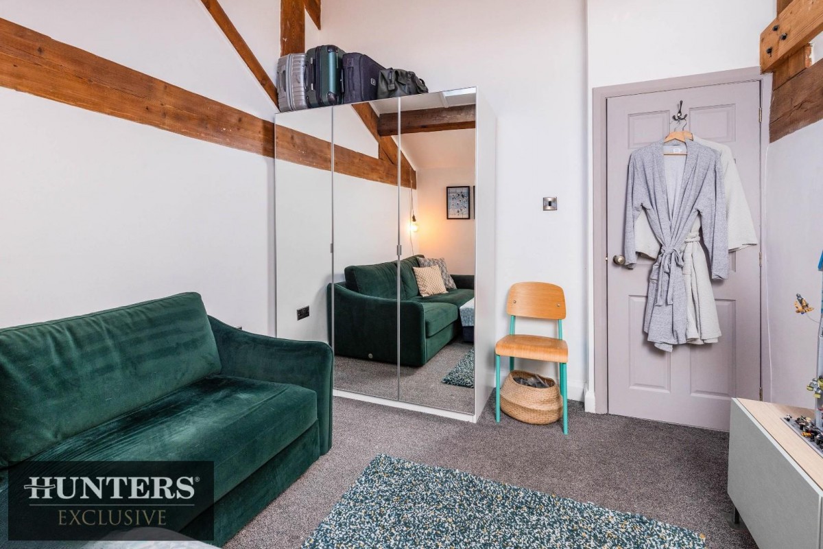 Dye Royd Barn, Headley Lane Thornton, Bradford, West Yorkshire, BD13 3LX