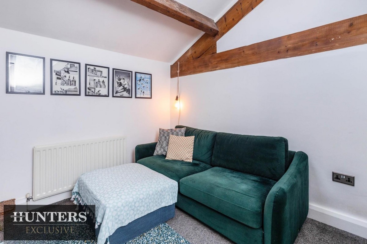 Dye Royd Barn, Headley Lane Thornton, Bradford, West Yorkshire, BD13 3LX