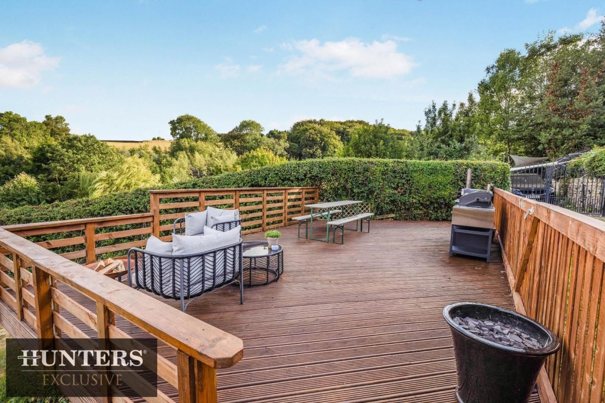 Dye Royd Barn, Headley Lane Thornton, Bradford, West Yorkshire, BD13 3LX