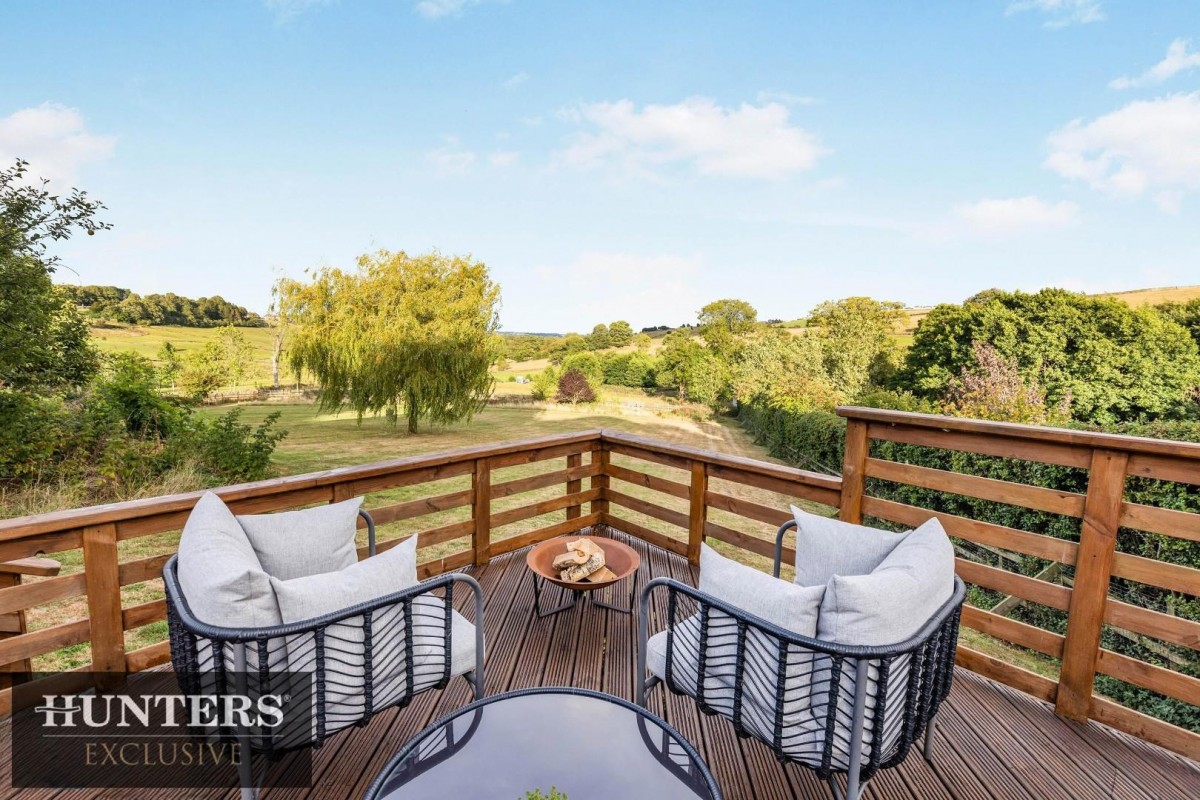 Dye Royd Barn, Headley Lane Thornton, Bradford, West Yorkshire, BD13 3LX