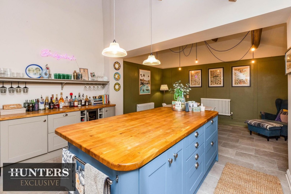 Dye Royd Barn, Headley Lane Thornton, Bradford, West Yorkshire, BD13 3LX