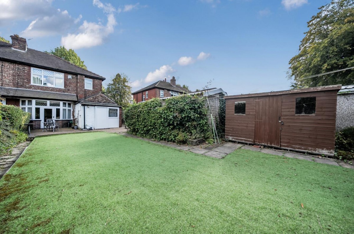 Kempnough Hall Road, Worsley