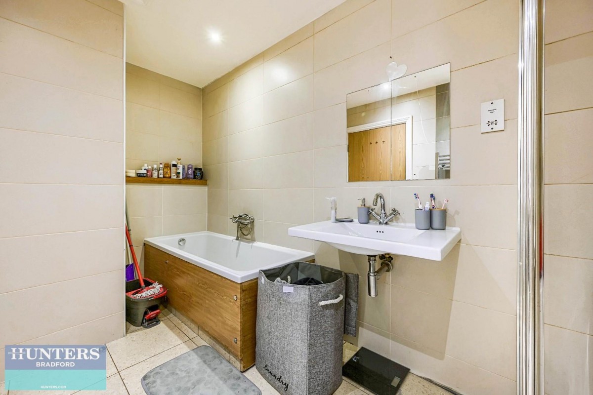 Albion House, 4 Hick Street Bradford, BD1 5AW