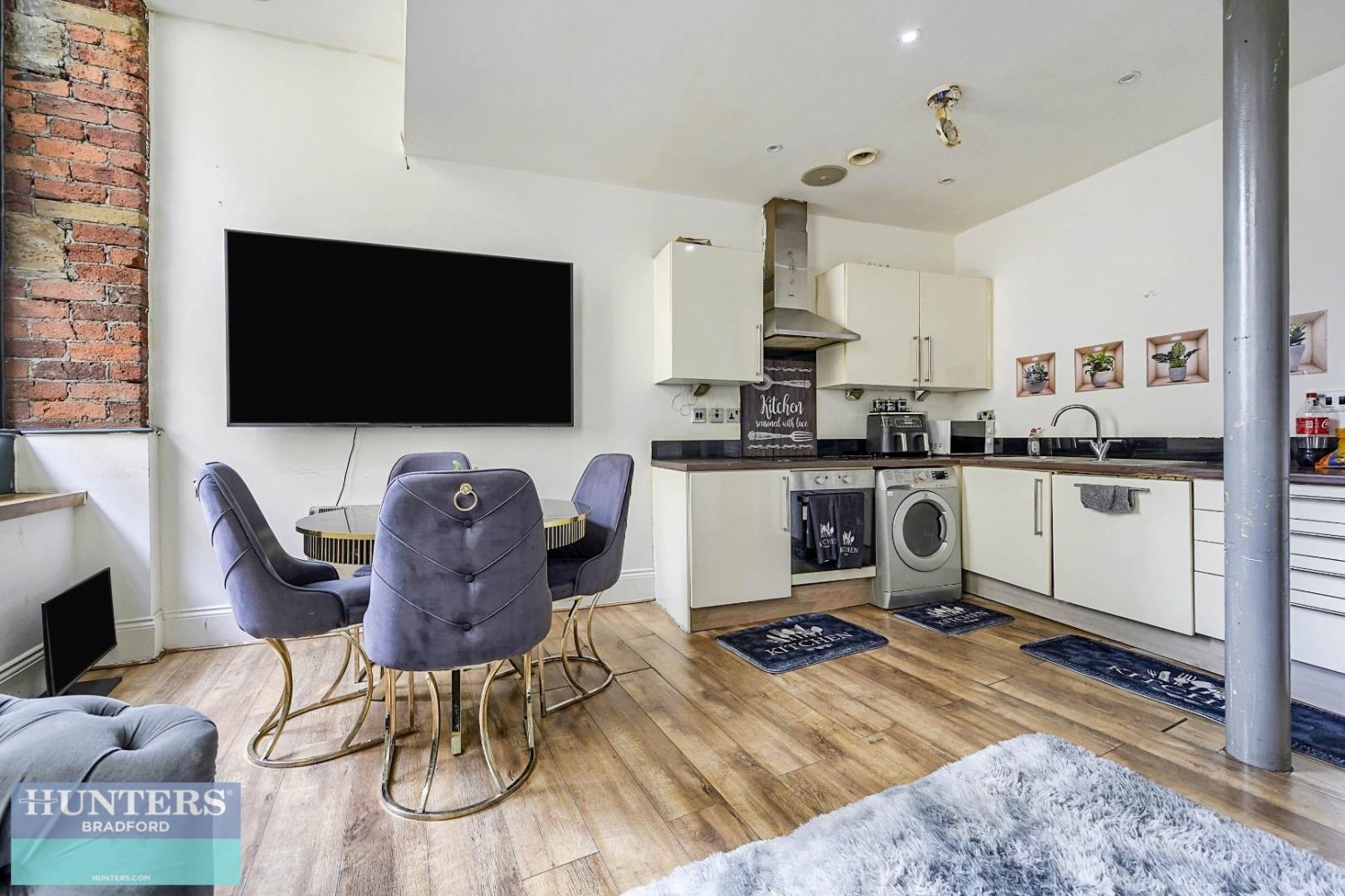 Albion House, 4 Hick Street Bradford, BD1 5AW