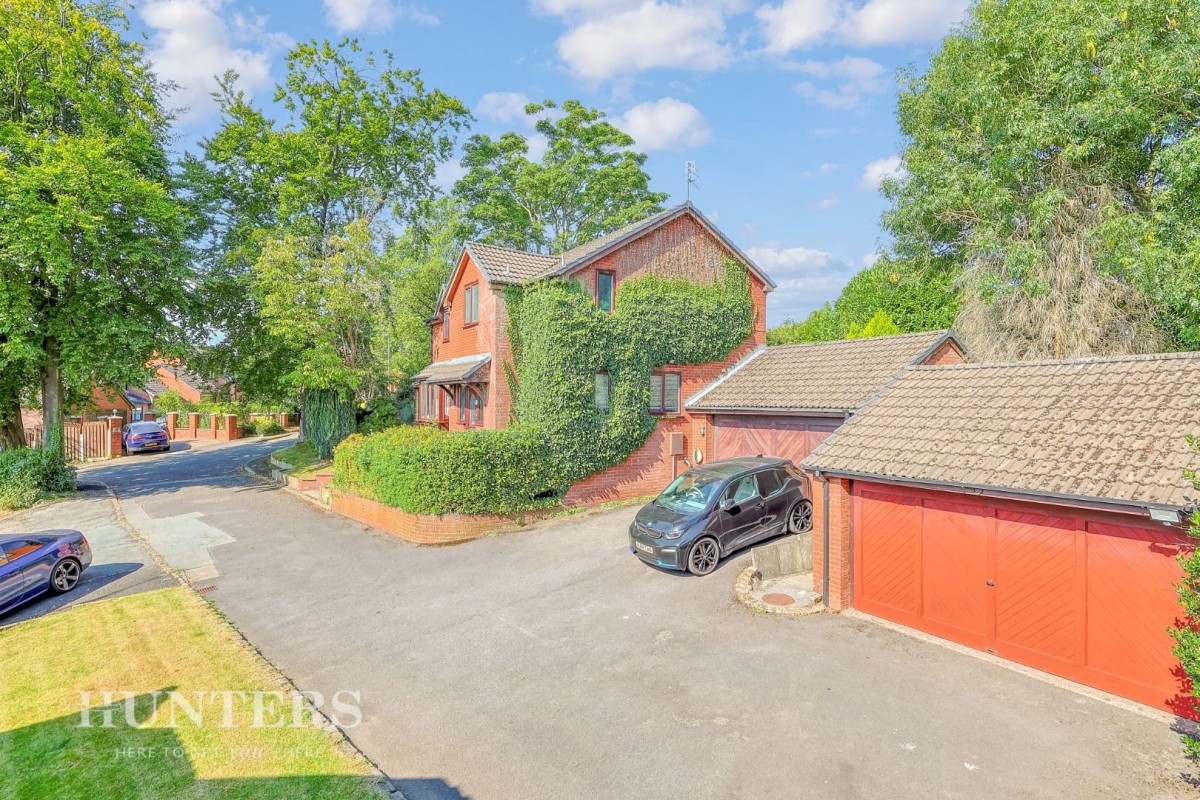 Packwood Chase, Chadderton, Oldham