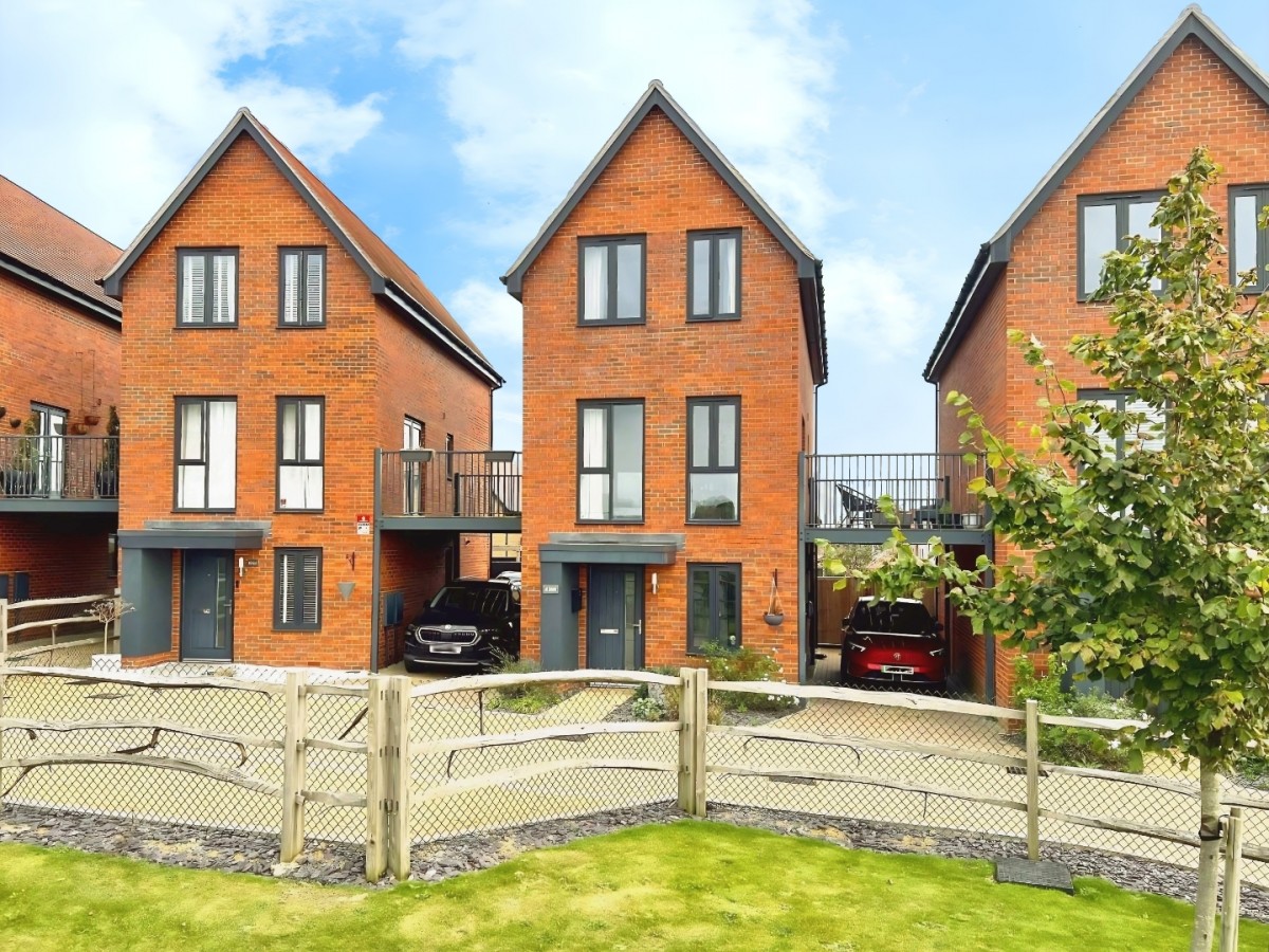 Parkland Crescent, Kingsnorth, Ashford