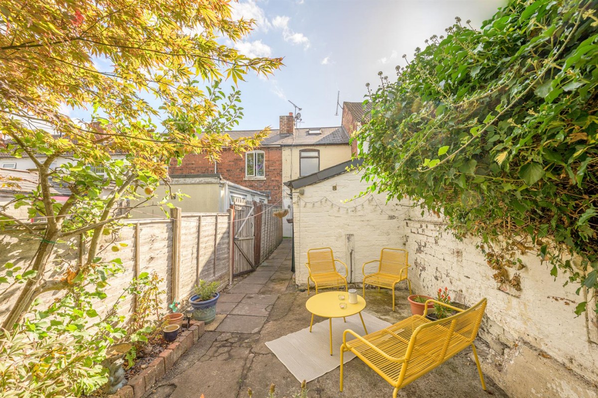 West Street, Stourbridge, DY8 1XN