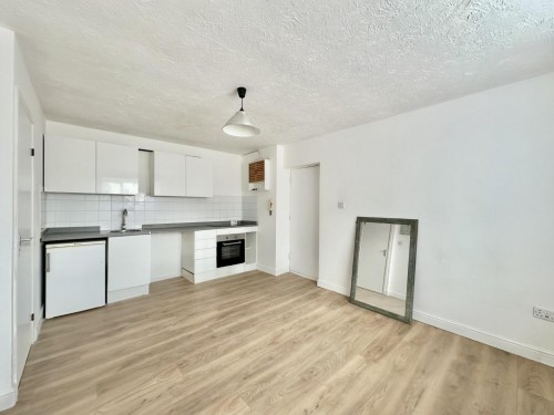 Willenhall Drive, Hayes, UB3 2UX