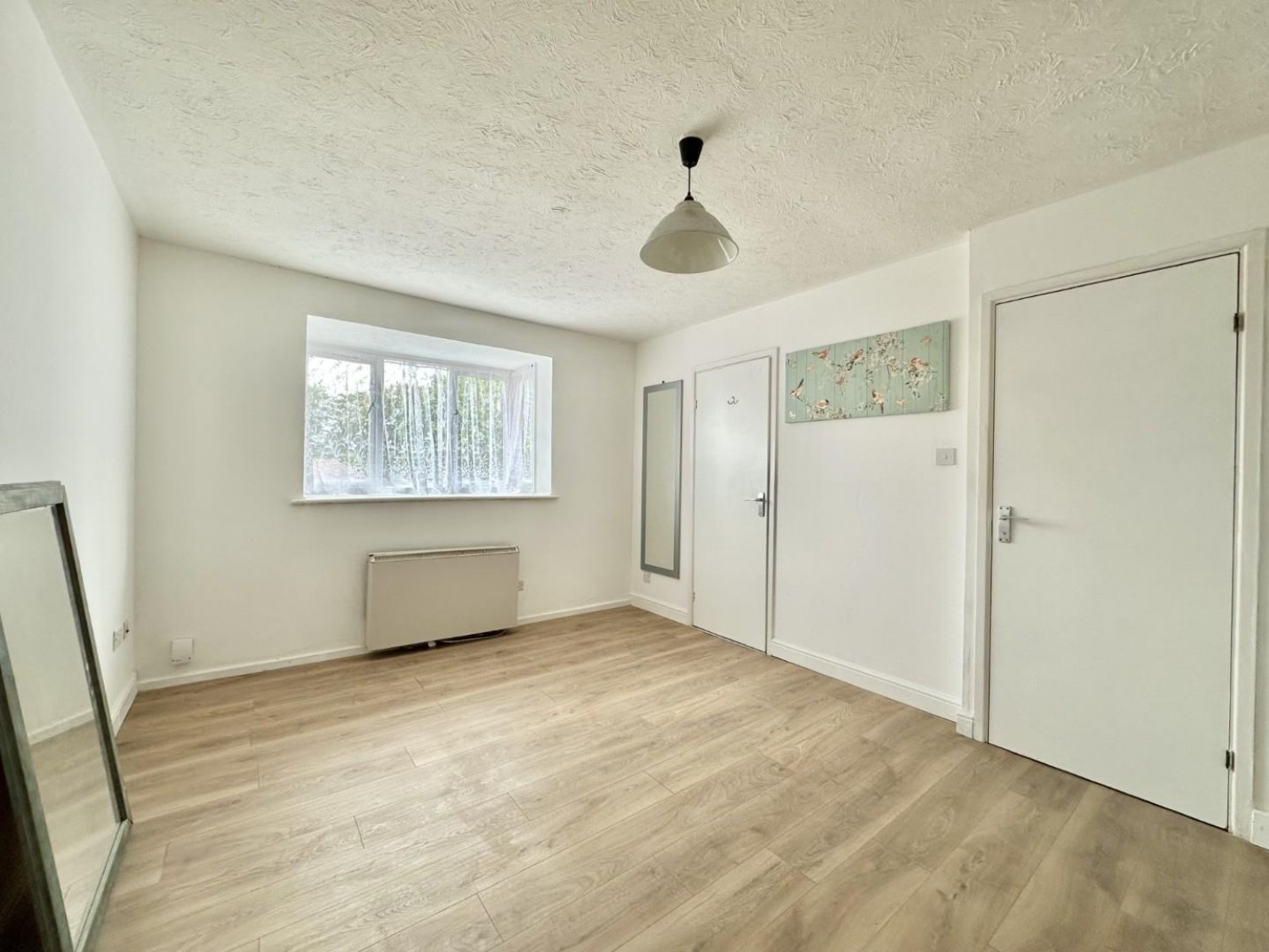 Willenhall Drive, Hayes, UB3 2UX