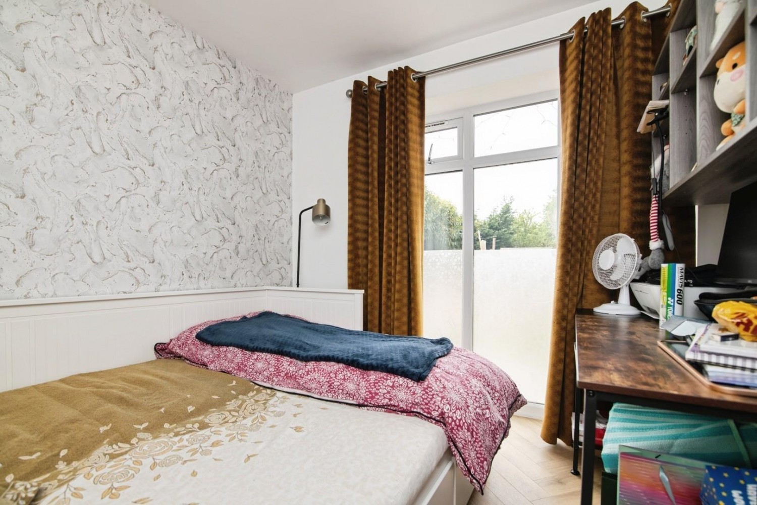 Lighthorne Road, Solihull B91 2BD