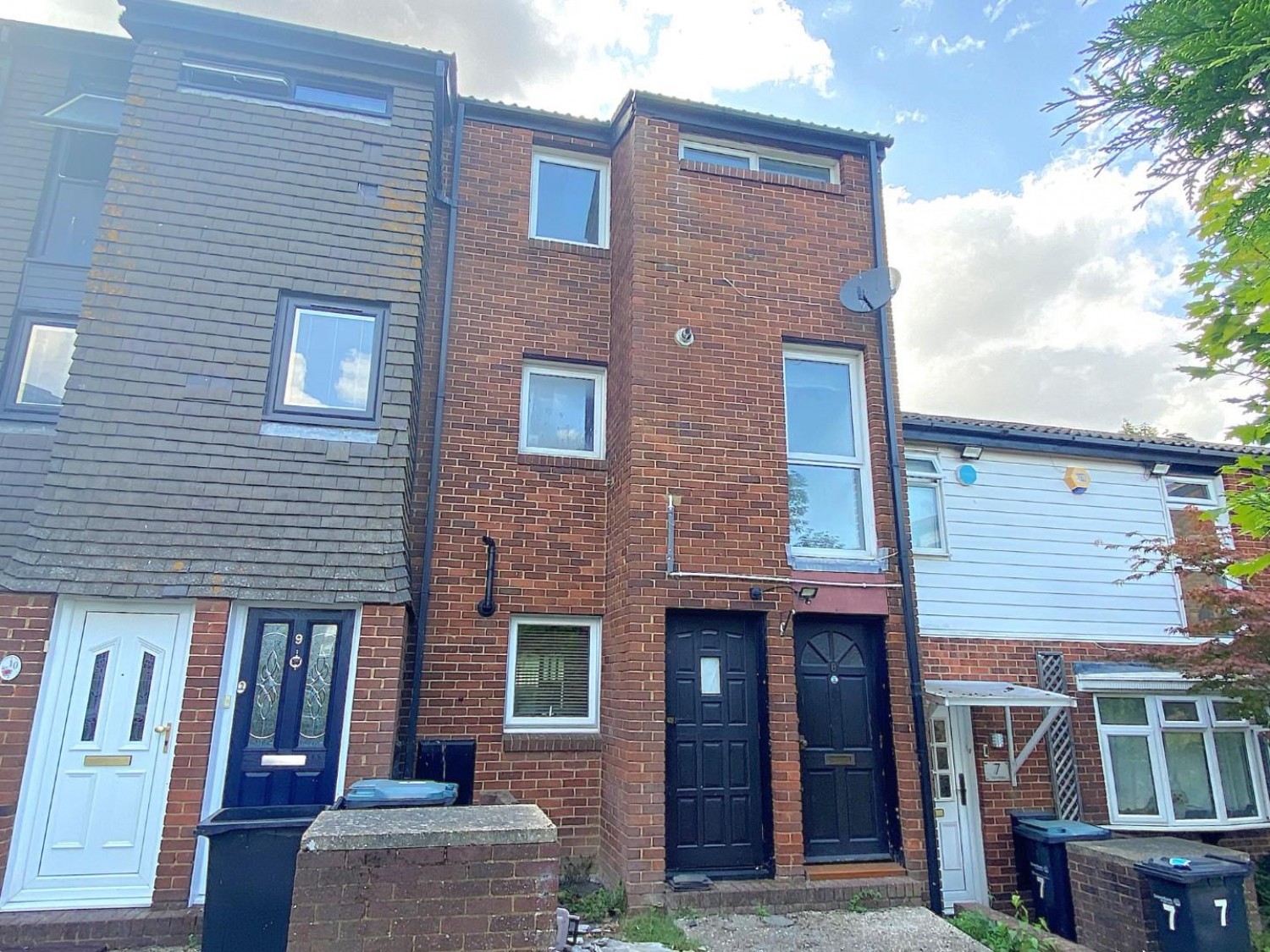 The Hollies, Gravesend