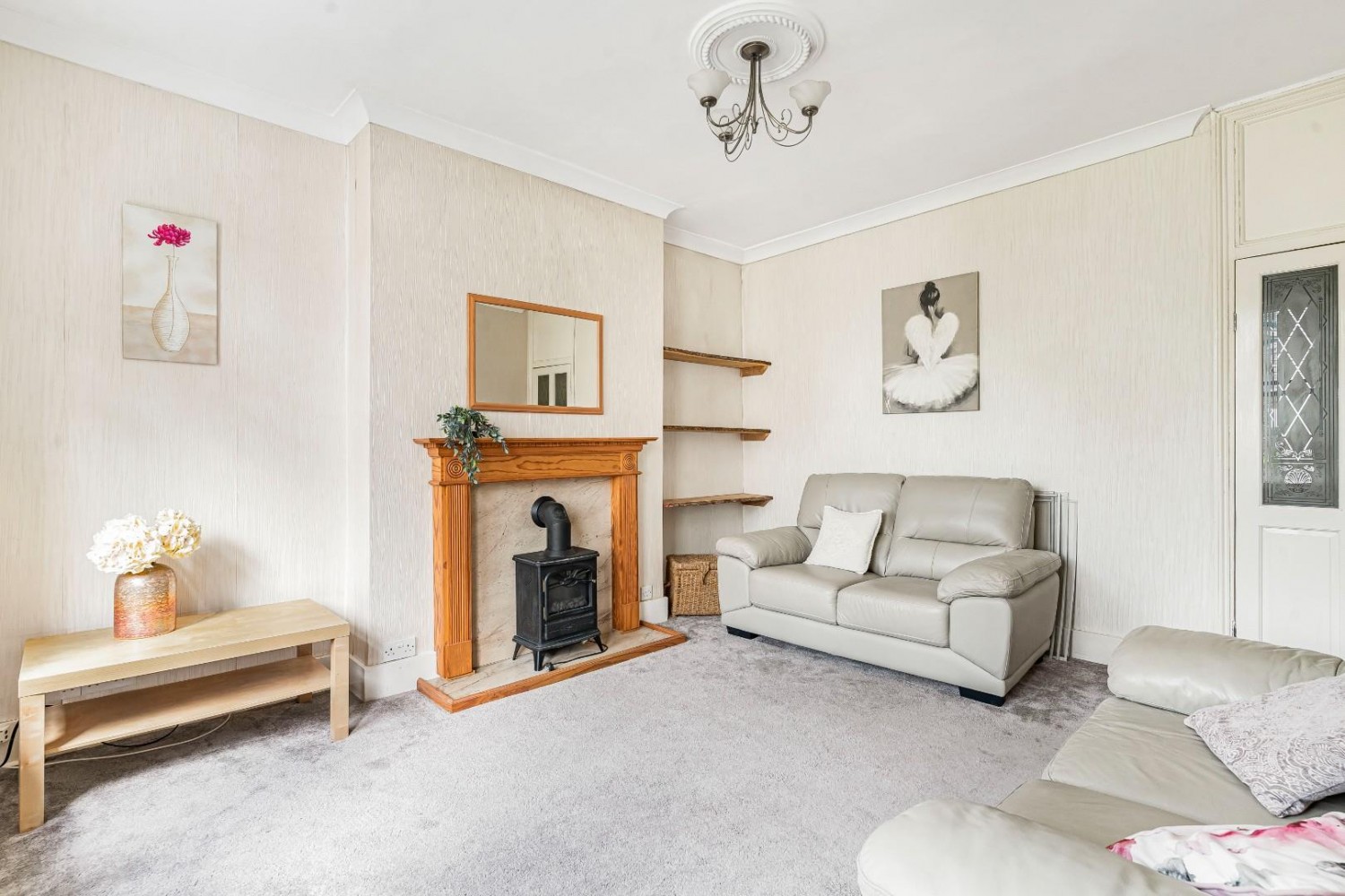 Lomond Grove, London, SE5