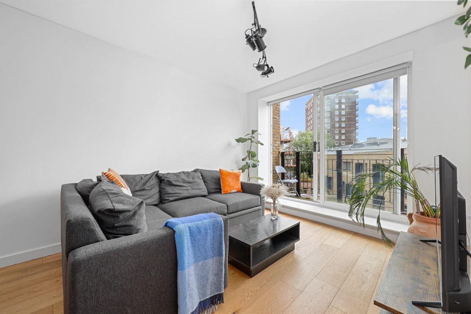 Hackney Road, Shoreditch, E2